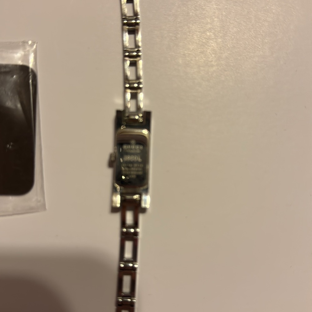 Gucci Watch with box - Picture 10 of 13
